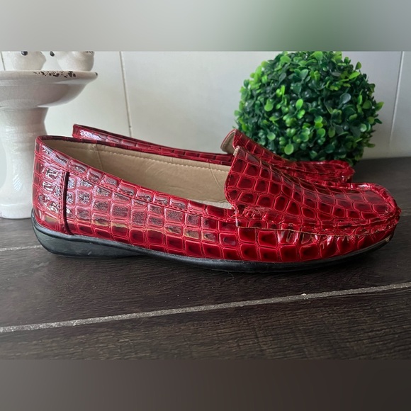 Pierre Dumas Hazel-7 Women's Loafers Croc Red Shoes Size 10 - Picture 6 of 14